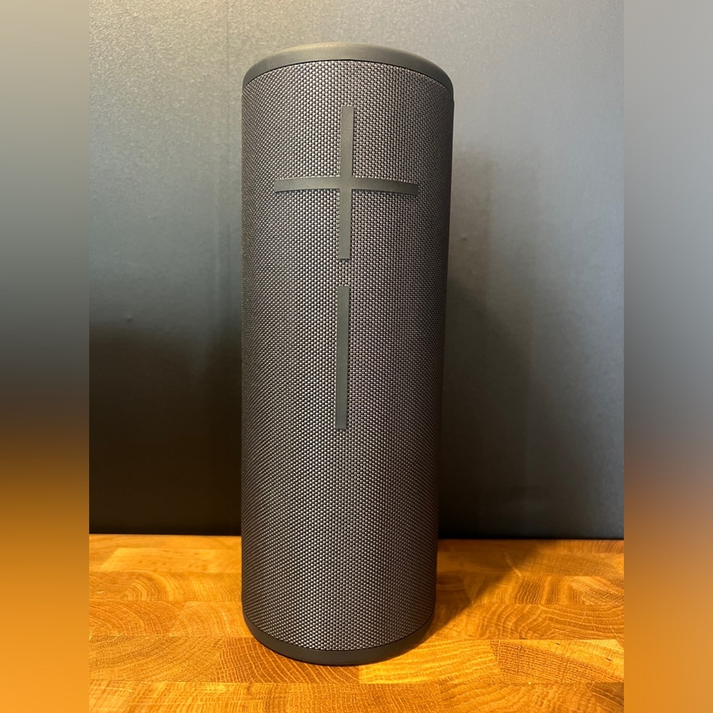 Ultimate Ears MEGABOOM 3 Portable Wireless Bluetooth Speaker